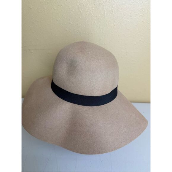 Cotton On  wide-brim floppy hat with a black band, 100% wool - Picture 5 of 7